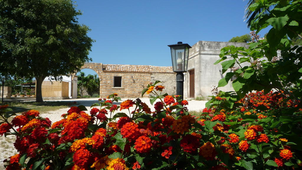 Masseria Uccio Bed & Breakfast ทริกาเซ ภายนอก รูปภาพ