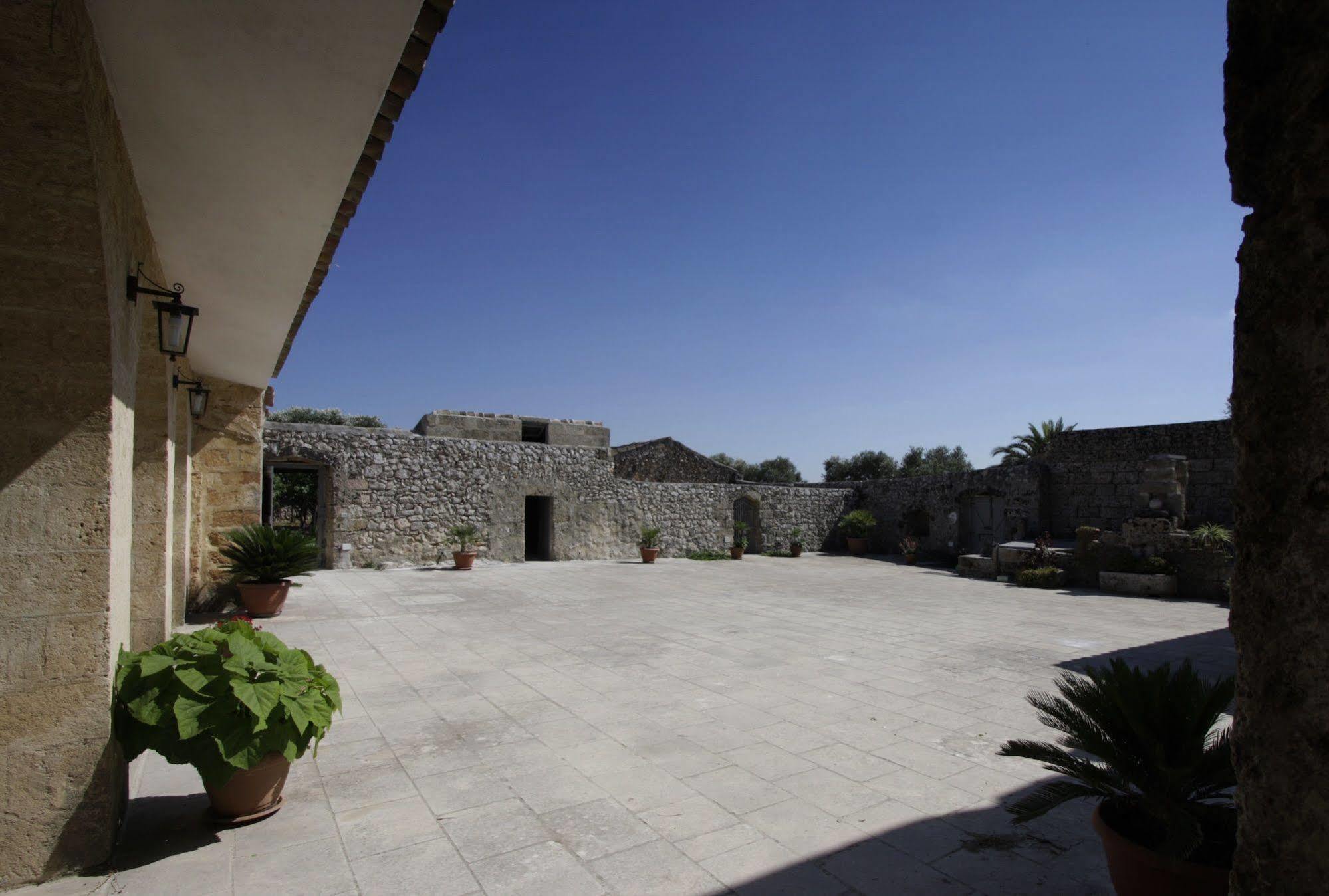 Masseria Uccio Bed & Breakfast ทริกาเซ ภายนอก รูปภาพ