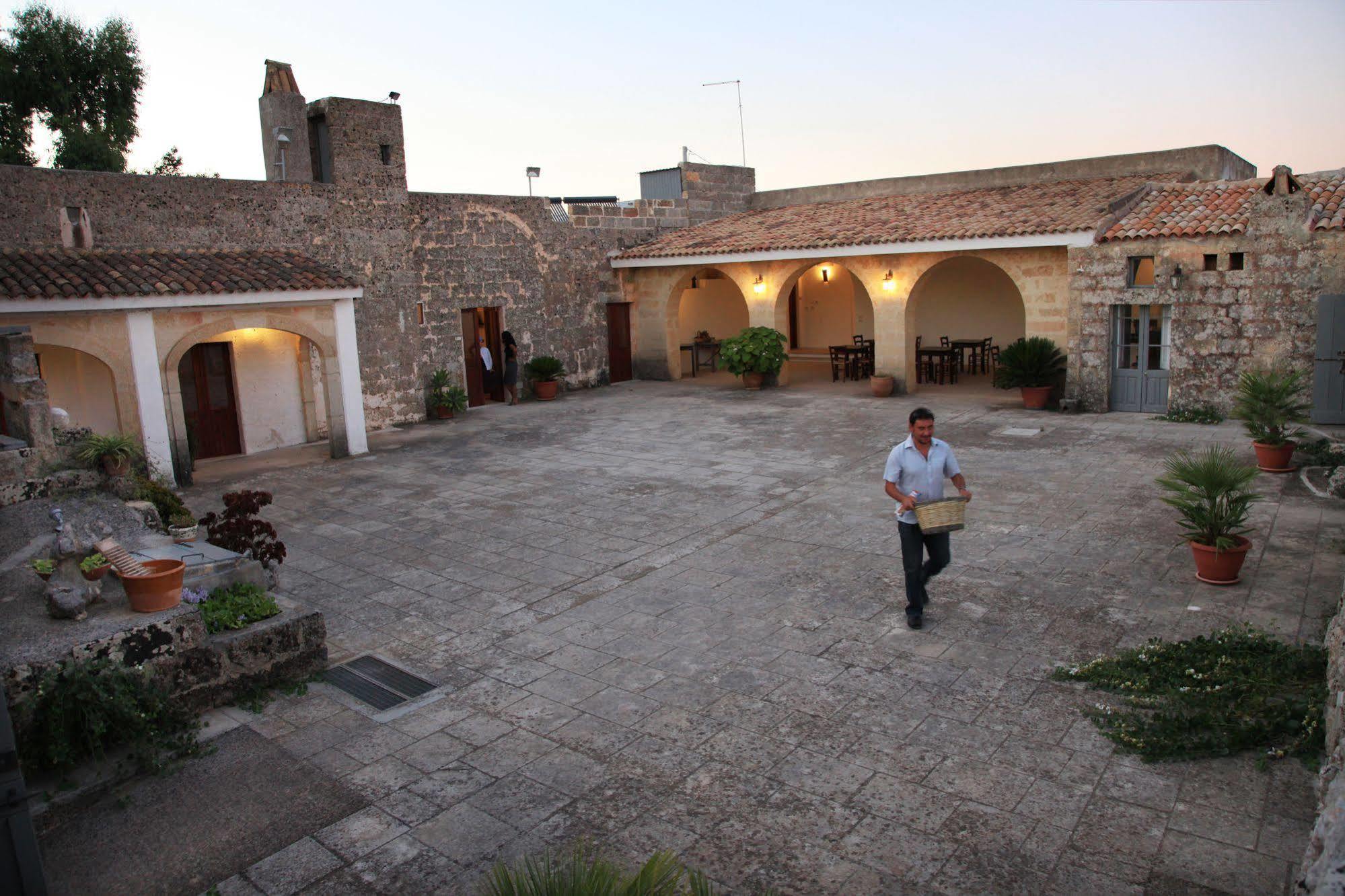 Masseria Uccio Bed & Breakfast ทริกาเซ ภายนอก รูปภาพ